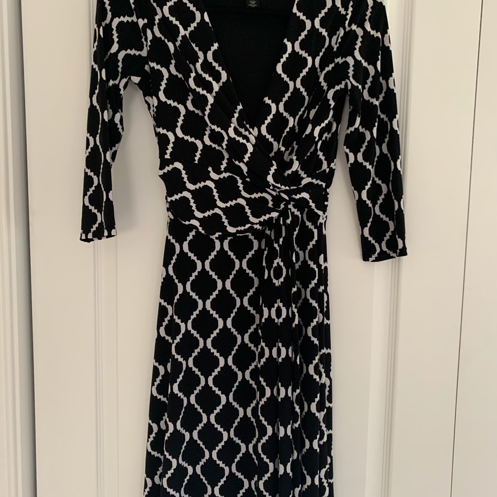 White House Black Market Dress Size 2